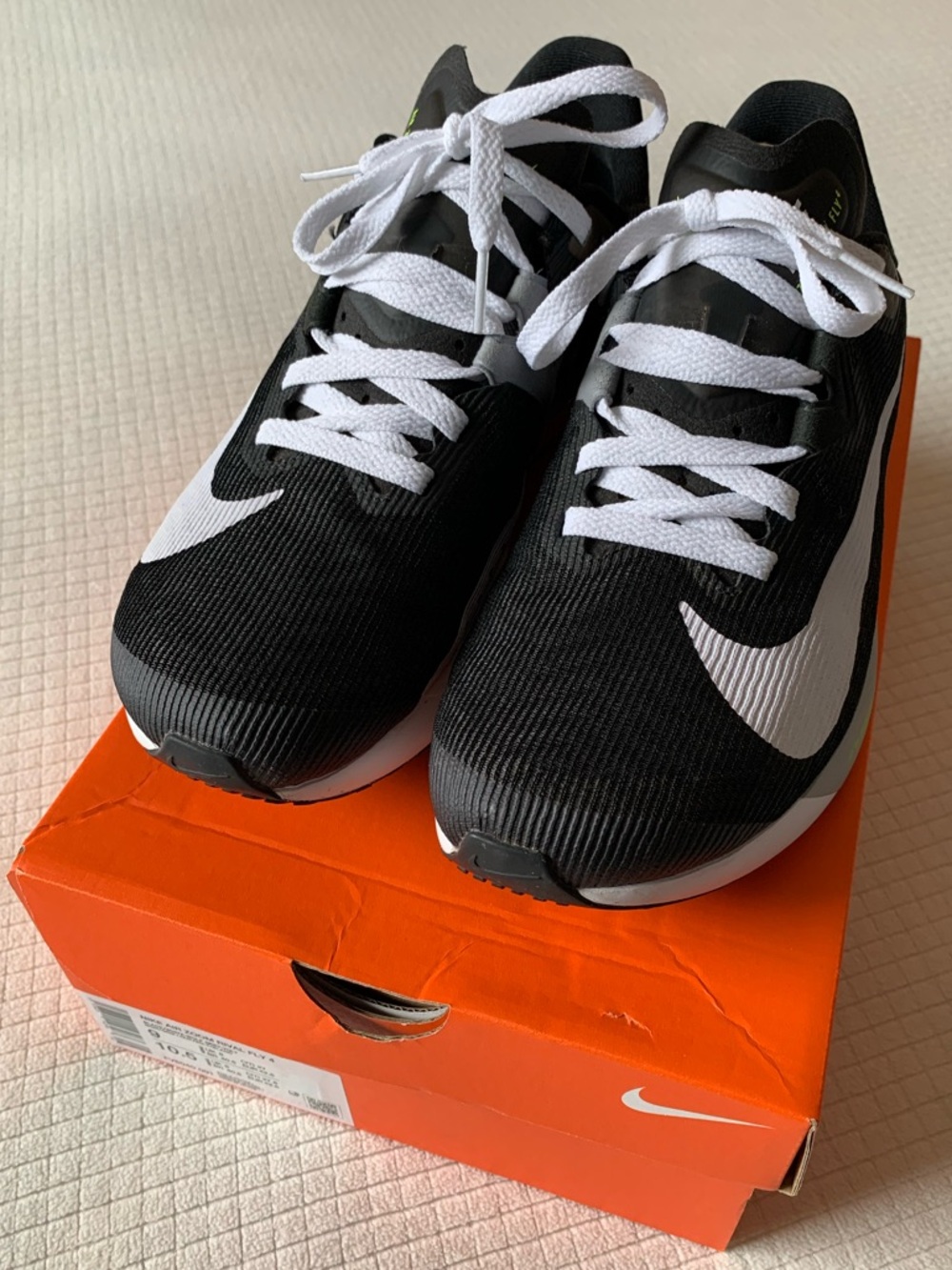 Nike black Air Zoom Rival Fly 4 sneakers